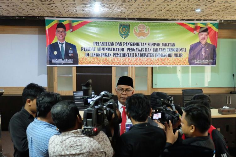 http://gaungriau.com/gambar/foto/2908668732.jpg