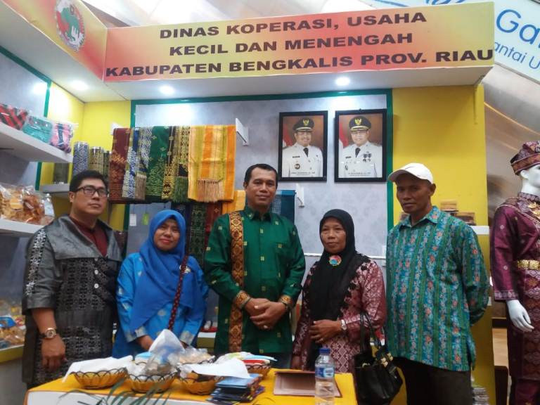 http://gaungriau.com/gambar/foto/5752442763.jpg